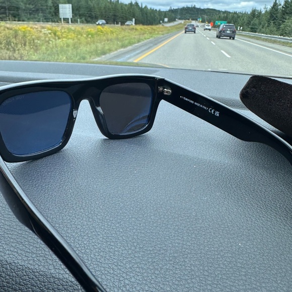 Tom ford sunglasses - Picture 3 of 6